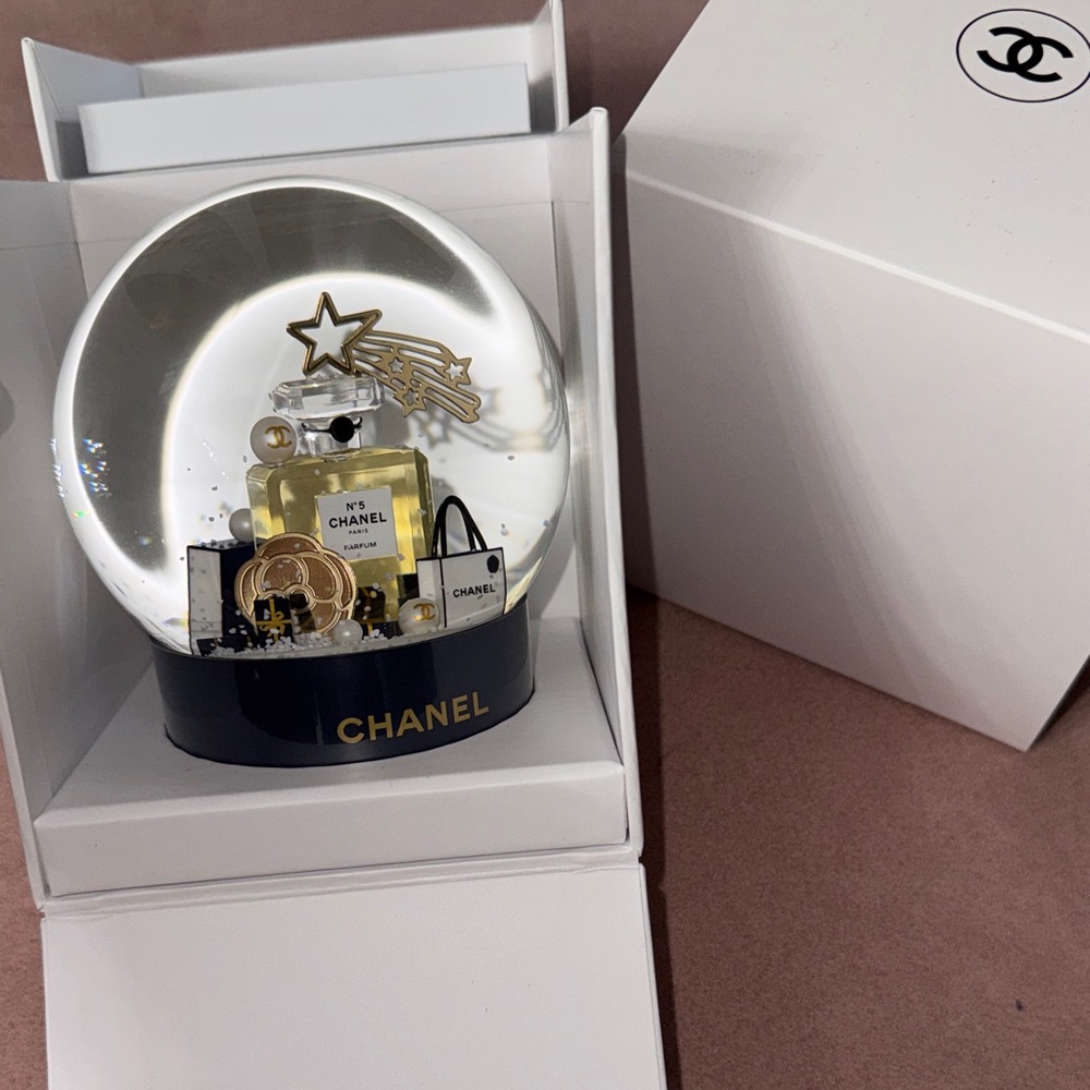 Authentic BRAND NEW CHANEL Black and Gold Decorative Snow Globe